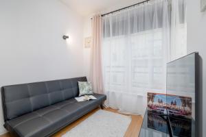 Cosy Ariańska Apartment for 3 in Cracow Center by Renters