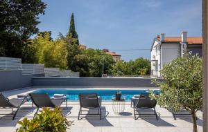 Nice Apartment In Crikvenica With Outdoor Swimming Pool