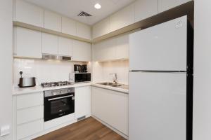 Your modern sophisticated apartment in Dubai Hills