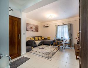 2BR Apartment in Mombasa - Pool & Near Beach