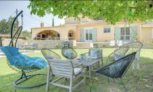 Villas Magnifique villa avec piscine village a pied : photos des chambres