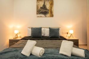 Modern, Bright & Spacious Apartment near the sea