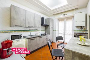 Yellow City Apartment by Wonderful Italy