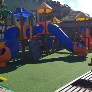 Curta a terra dos Dinos na casa verde