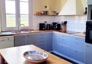 Maisons de vacances Belle demeure dans un grand parc arbore : photos des chambres