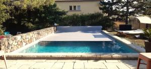 Maisons de vacances Maison 6p, 3ch, piscine, jacuzzi, cuisine d'ete, jardin clos : photos des chambres