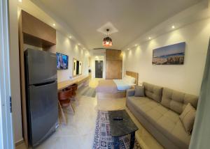 FLORENZA Home and Holiday