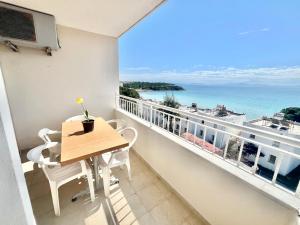 HOLIDAY APART 50 meters to BEACH, Sea view apartments