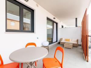 Holi-Rent Pobladores