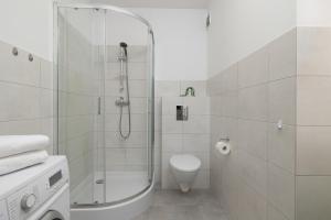 Bażantów Studio with Balcony Katowice by Noclegi Renters