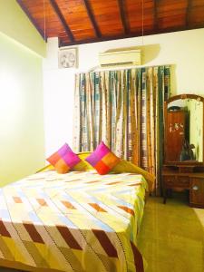 Matara Near Polhena & Mirissa Three Story House