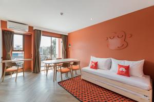 Blu Monkey Hub and Hotel Bangsaen