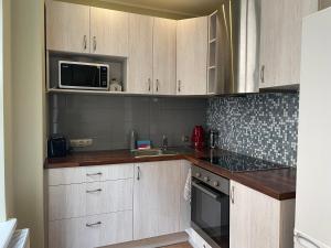 Spacious Holiday Apartment with Wifi and parking