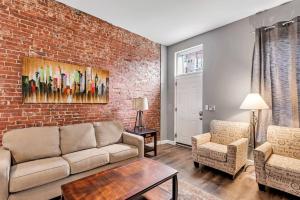 Settle in Historic Soulard 2 Full apartments