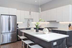 Breathtaking Downtown Penthouse B - Sleeps 11