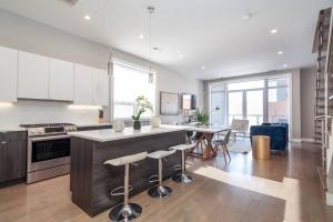 Breathtaking Downtown Penthouse B - Sleeps 11