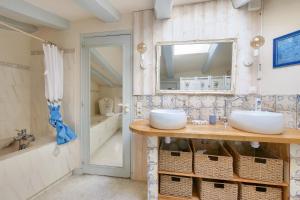 Maisons de vacances Maison pour 6 - la Flotte - Hoomy : photos des chambres