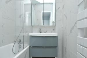 -Votre nid familial parisien - Batignolles