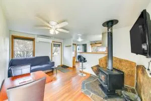 Clark Fork Vacation Home with Wood Stove Near Lake! - Clark Fork