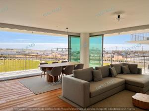 BeachFront Apartment - 4 pax - swimming pool - 4hvězdičkové hotely ve městě Armação de Pêra