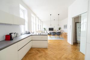 Josefstadt City Apartment is Calling