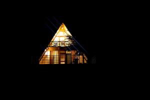 winterfell treehouse jibhi