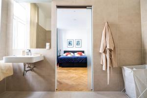 Josefstadt City Apartment is Calling