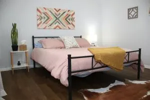 Rose - The Hamilton Suites - Jameson