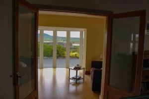 Islands View - Spacious Family Home