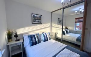 Bracknell Contemporary Stylish 3 bedroom in - 4-star hotels in Bracknell