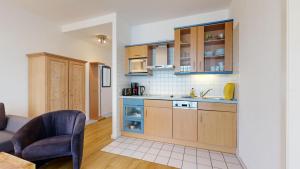 strandnahe und zentral gelegene FeWo, Hund willkommen, Haus Saxonia, Binz