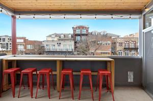 Dickson St Condo - On Dickson Street - Walkable