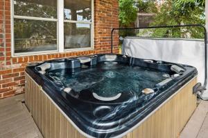 Hillside Hideaway - Lake Access - Hot Tub