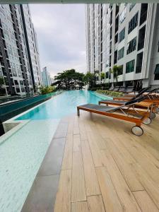 The base Central Pattaya 290 by Numam