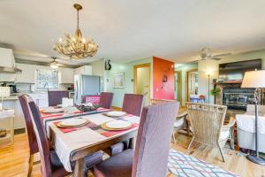 Pet-Friendly Hiawassee Cabin with Lake Views and Sauna