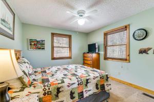 Pet-Friendly Hiawassee Cabin with Lake Views and Sauna