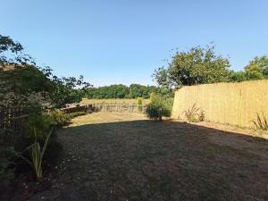 Maisons de vacances Gite 3 chambres, 2 a 10 pers et jardin cloture : photos des chambres