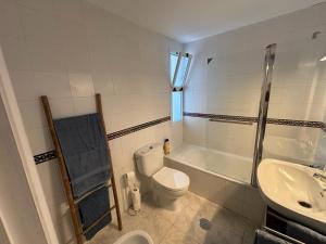 Encantador apartamento frente al mar en Matalascañas: ¡Tu escapada perfecta!