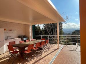 Villas Orange Villa on the Cote d'Azur 6BR 11pax AC Private Heated Pool BBQ Mountain View : photos des chambres
