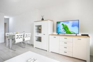 Castle Harbour Holiday Home Heated Pool Views by LoveTenerife