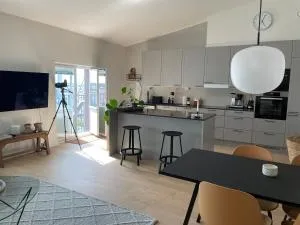 Upea huoneisto Kakolassa kivalla näkymällä meren suuntaan - Iso-Heikkilä