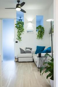 M4 Tolstoj - Milano vicino Navigli e Duomo