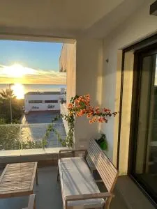 Moderní byt s výhledem na moře ve městě Alcaidesa - Alcaidesa