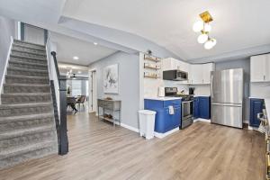 3BR Charming Home with Fireplace