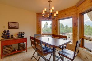 The Fox Den 360 Mtn View and On-Site Hiking!