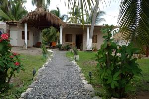 Casa Las Palmas Playa La Saladita