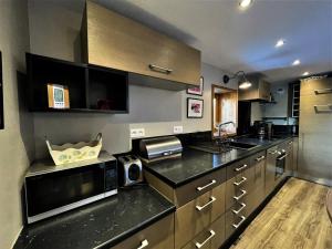 Résidence Lescarel - Chalet mitoyen à 150m du téléski MAE-4051