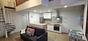 APARTMENT IN THE CENTER OF THE OLD TOWN.