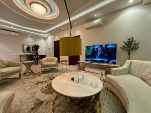 شقة فاخرة غرفتين وصالة النرجس ١٩