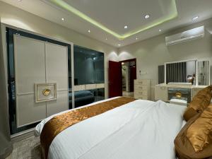 شقة فاخرة غرفتين وصالة النرجس ١٩